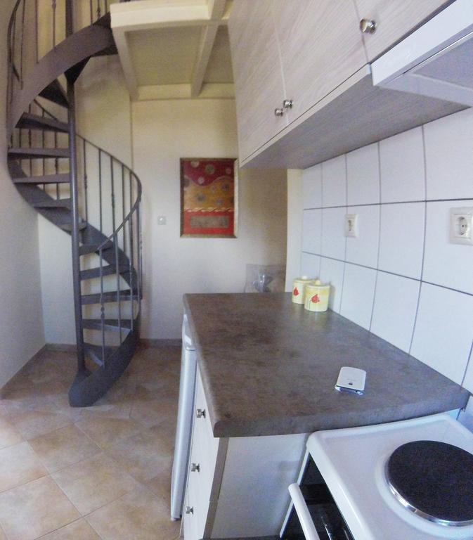 Arapakis Apartment Aegina Экстерьер фото
